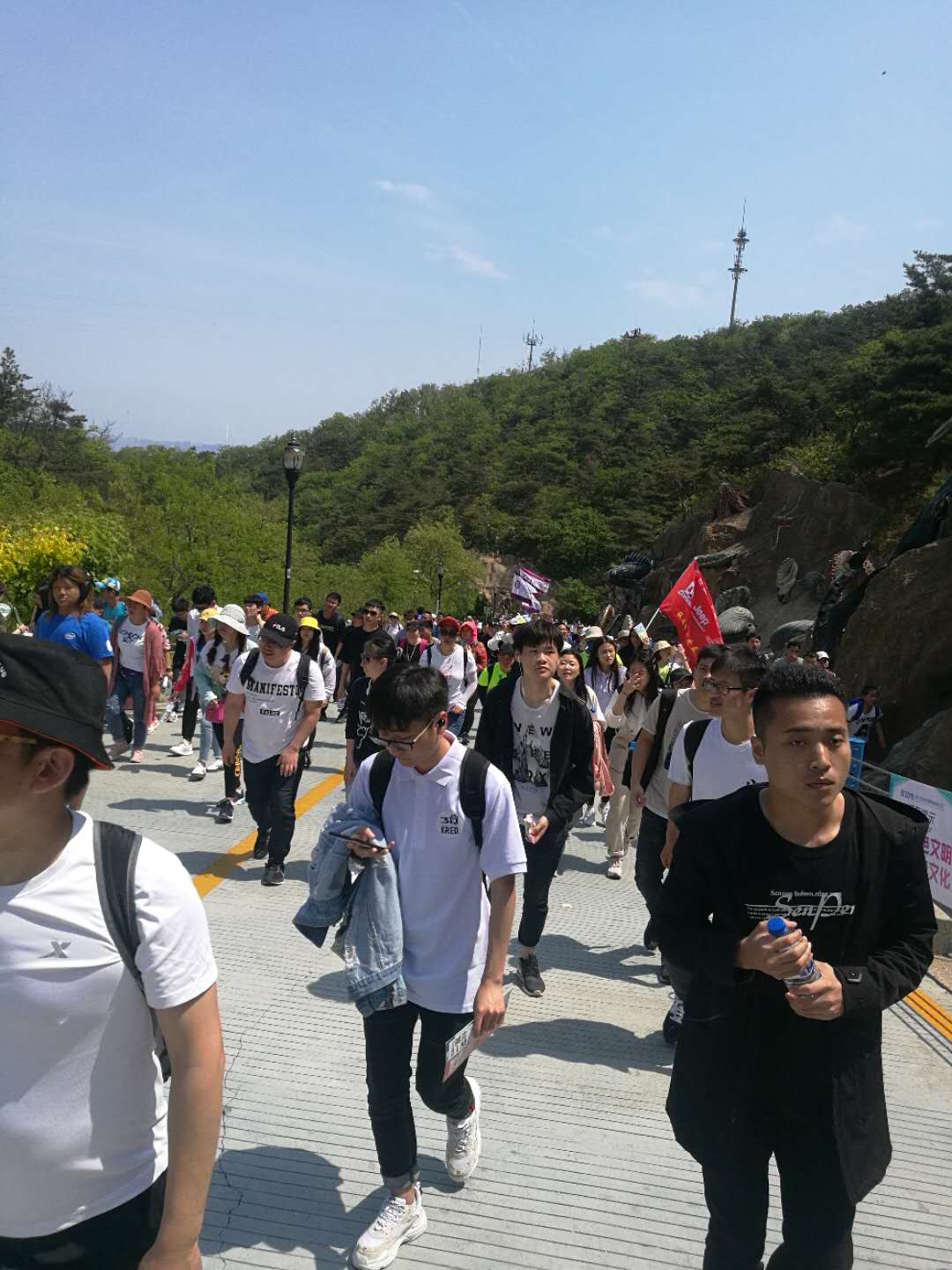 小同事有点疲劳.jpg
