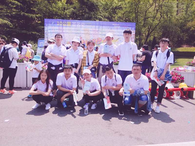 10公里终点合影.jpg
